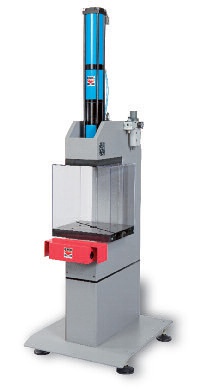 7T hydropneumatický oleopneumatický lis